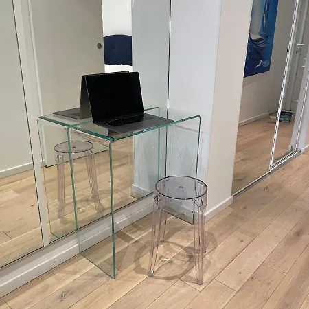 Croisette Vue Laterale * Cannes