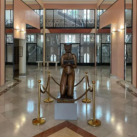 Croisette Vue Laterale * Cannes